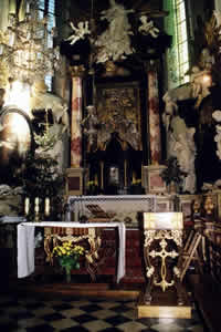 Ołtarz główny, dzieło Baltazara Fontany, XVII w.